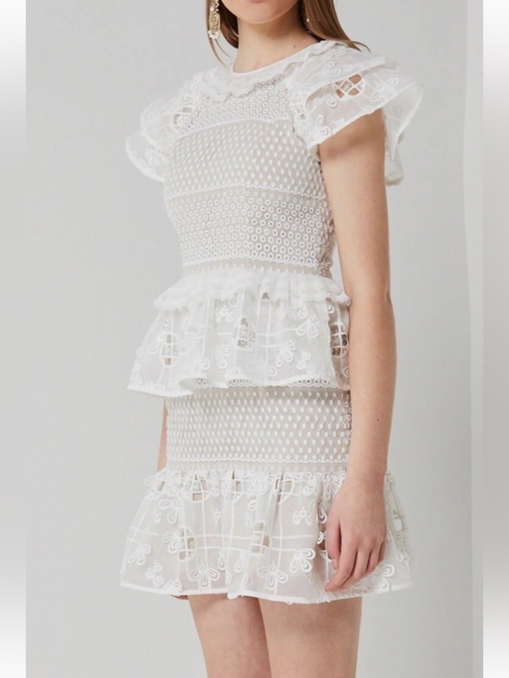 Elliatt Cream And White Lace Layered Dress